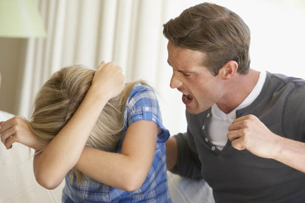 abusive-husband-terrified-wife-362096